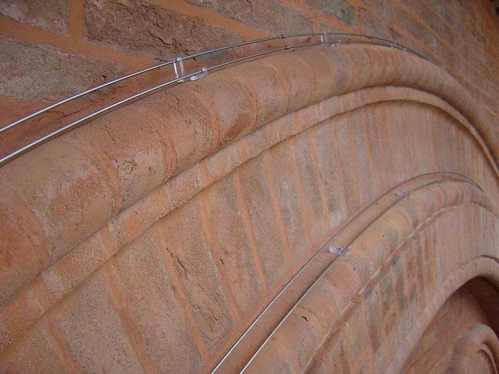 Linea elettrificata - Ecobirds® - Installatori Autorizzati Allontanamento Volatili