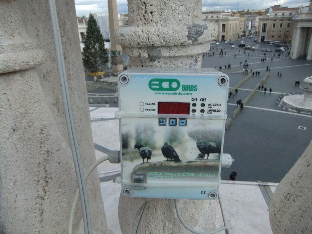 Linea elettrificata - Ecobirds® - Installatori Autorizzati Allontanamento Volatili